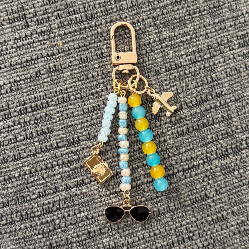 Vacation Getaway Designer Inspired Beaded Bag Charm with Plane, Camera & Shades - Picture 2 of 3